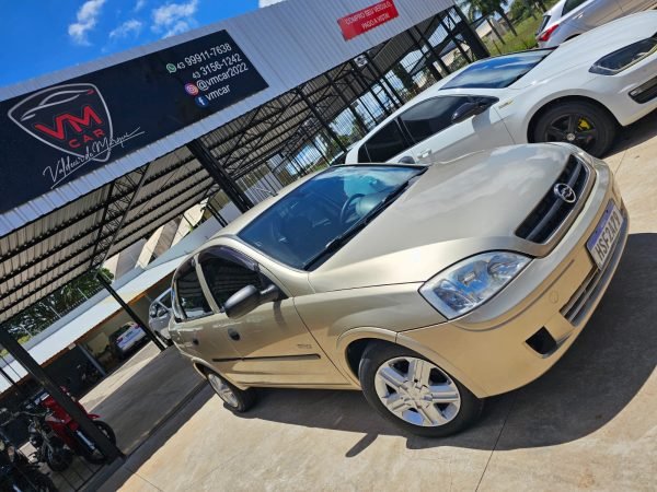 Corsa Sedan Max 1.0 completo (menos vidro) 2007