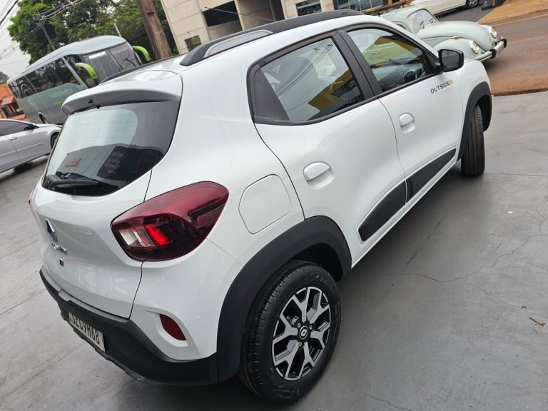 Kwid Outsider 2023