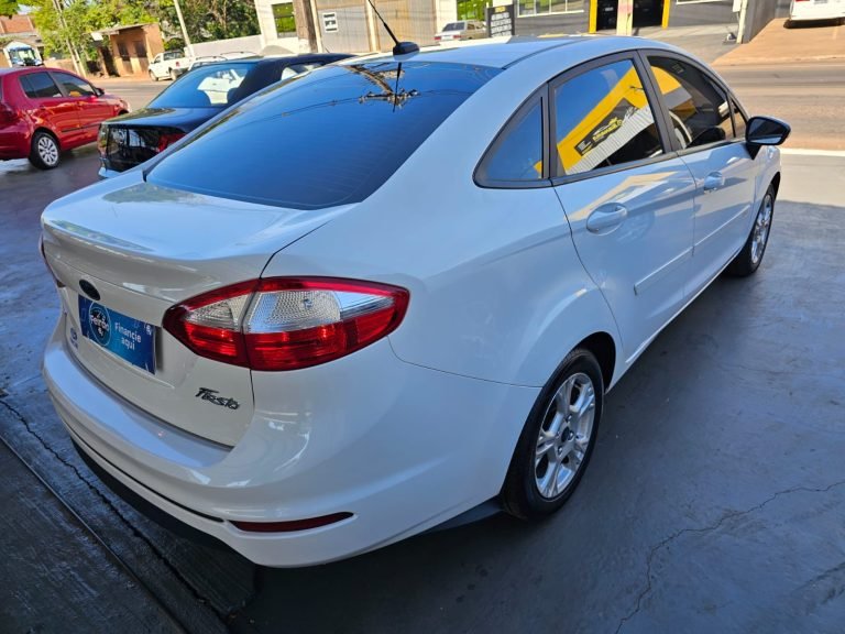 FIESTA SEDAN 1.6 2015