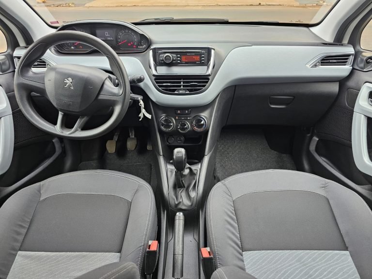 Peugeot 208 Active 1.5 2015