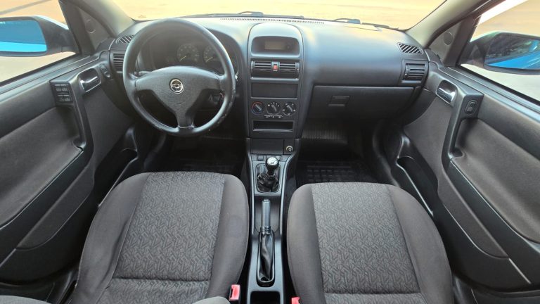Astra Sedan Adv 2.0 2008