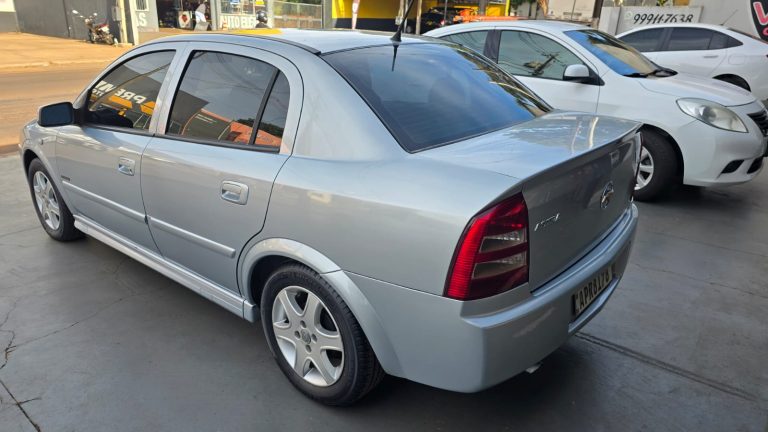 Astra Sedan Adv 2.0 2008
