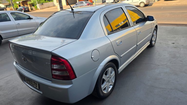 Astra Sedan Adv 2.0 2008
