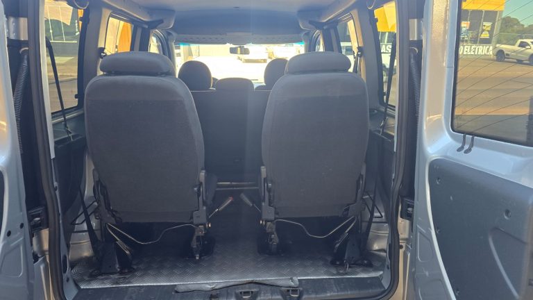 Doblo Essence 1.8 7L 2013