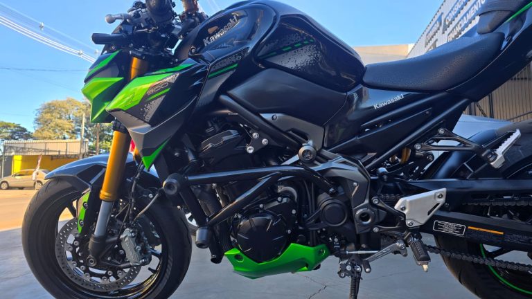 Kawasaki Z900R Edition 2023 – Impecável!