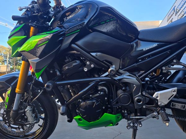 Kawasaki Z900R Edition 2023 – Impecável!