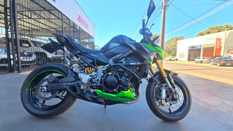 Kawasaki Z900R Edition 2023 – Impecável!