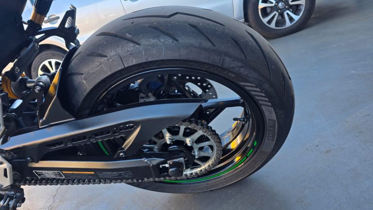 Kawasaki Z900R Edition 2023 – Impecável!