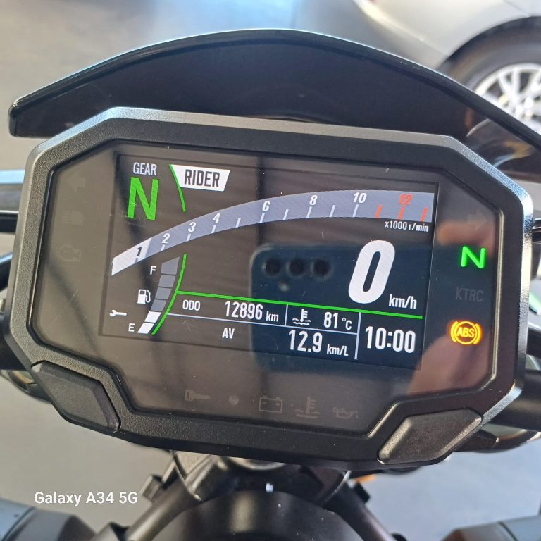 Kawasaki Z900R Edition 2023 – Impecável!
