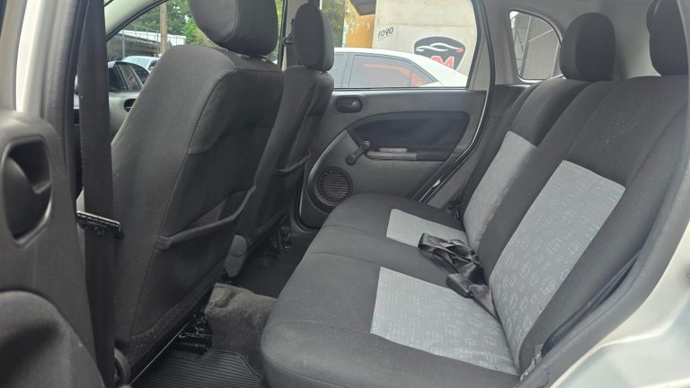 Fiesta Hatch 1.0 completo 2011