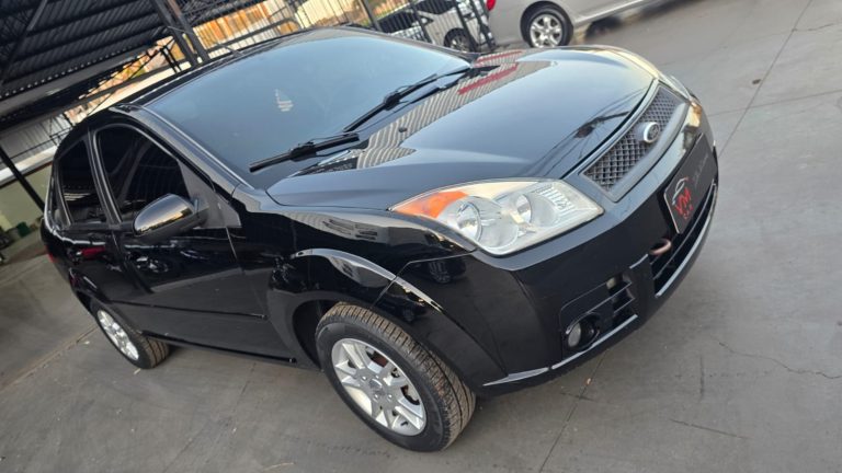 Fiesta Sedan 1.6 completo 2009