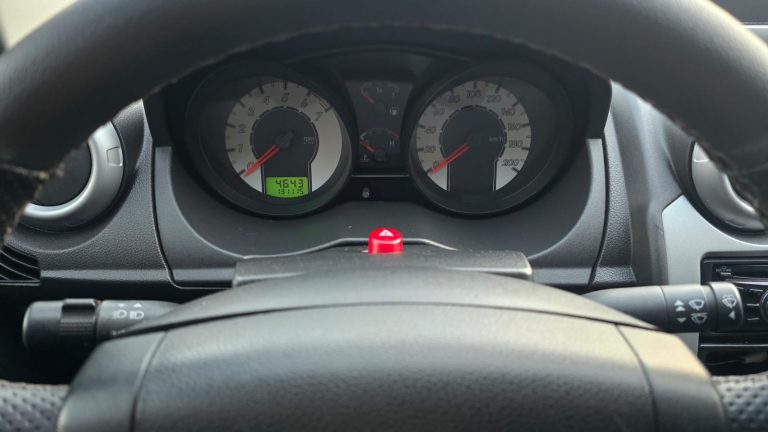Fiesta Sedan 1.6 completo 2009