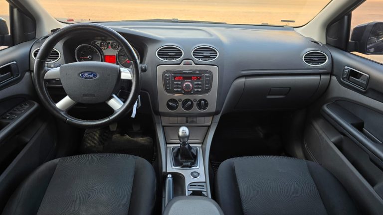 Focus Sedan 1.6 completo 2013