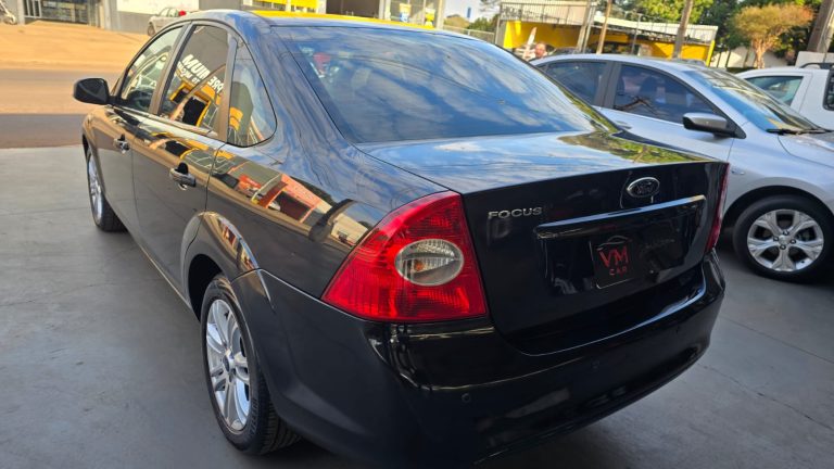 Focus Sedan 1.6 completo 2013