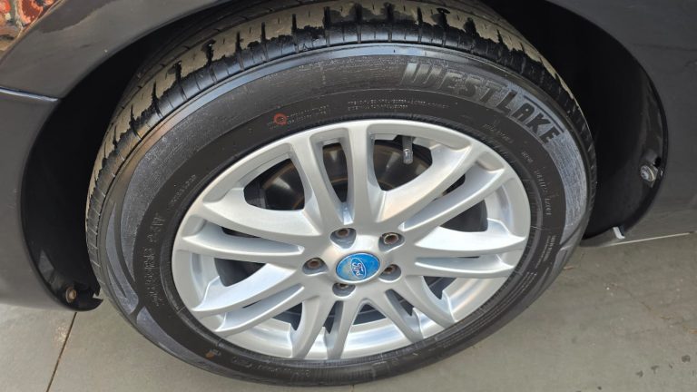 Focus Sedan 1.6 completo 2013