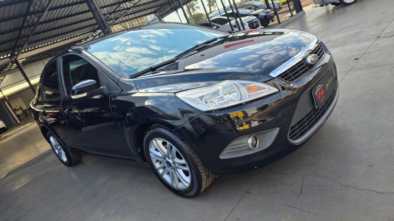 Focus Sedan 1.6 completo 2013