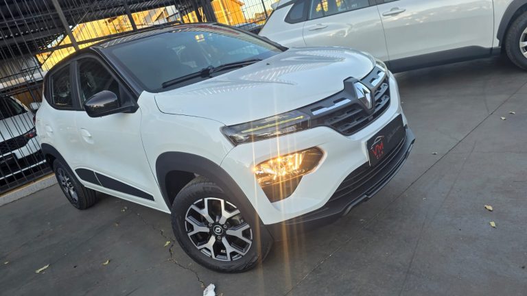 Kwid Intense 2023 Baixo KM