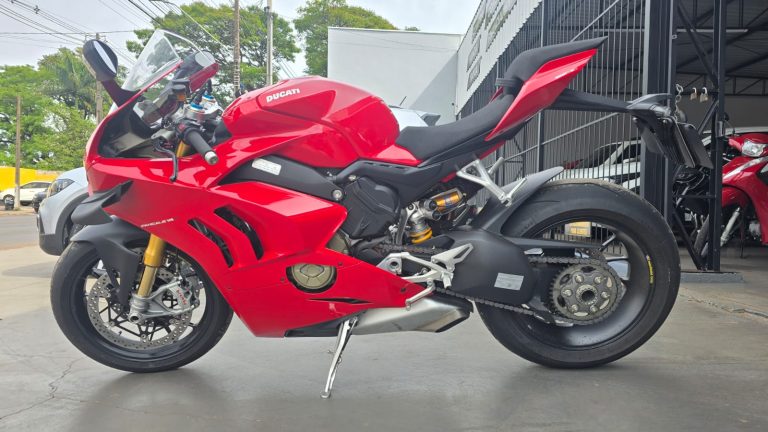 Ducati Panigale V4S 2021