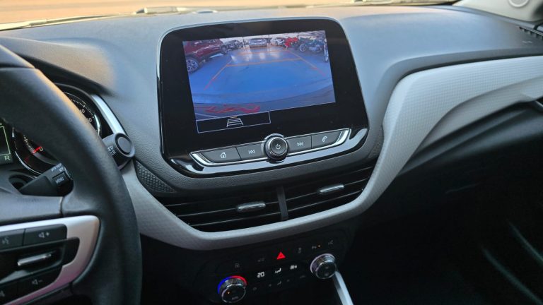 Onix Hatch premier II 2024 único dono