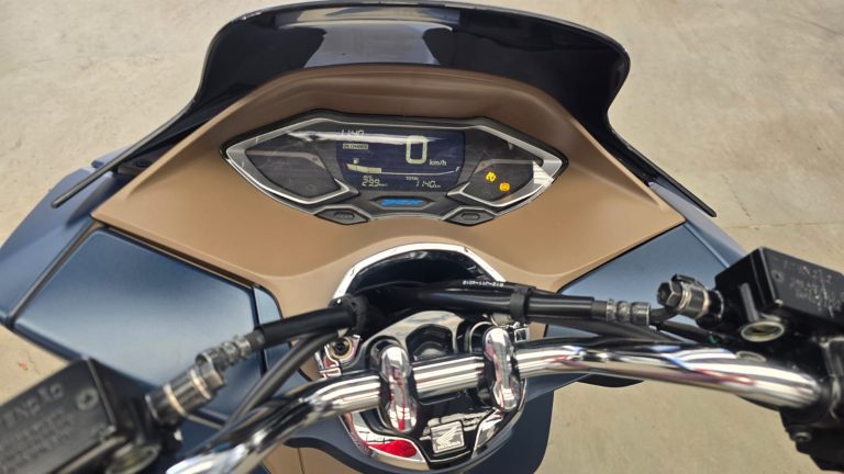PCX 160 DLX ABS 2024