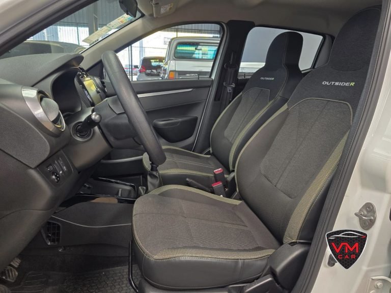 Kwid Outsider 2023