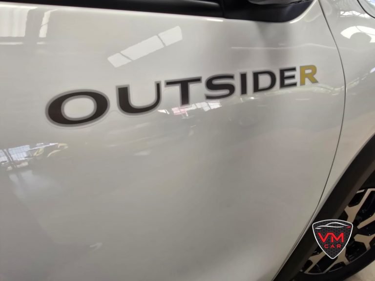 Kwid Outsider 2023