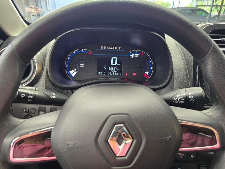 Kwid Outsider 2023
